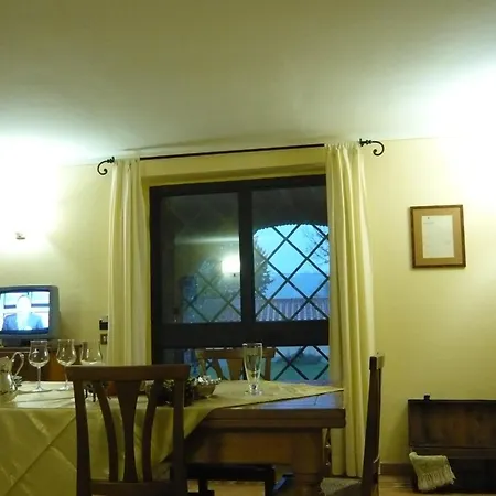 Lilla' Villa Fighille